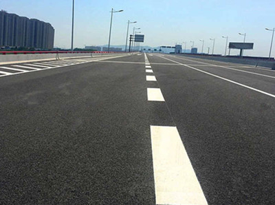 道路劃線路面標線寬度一般是多少